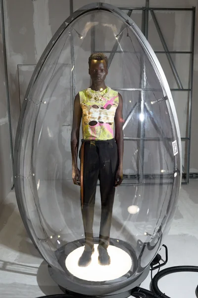 Look 30